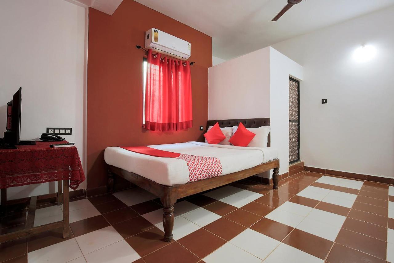 Braganza Guest House Baga Exterior foto